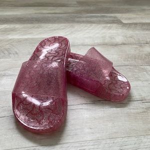 Urban Outfitters Slides
